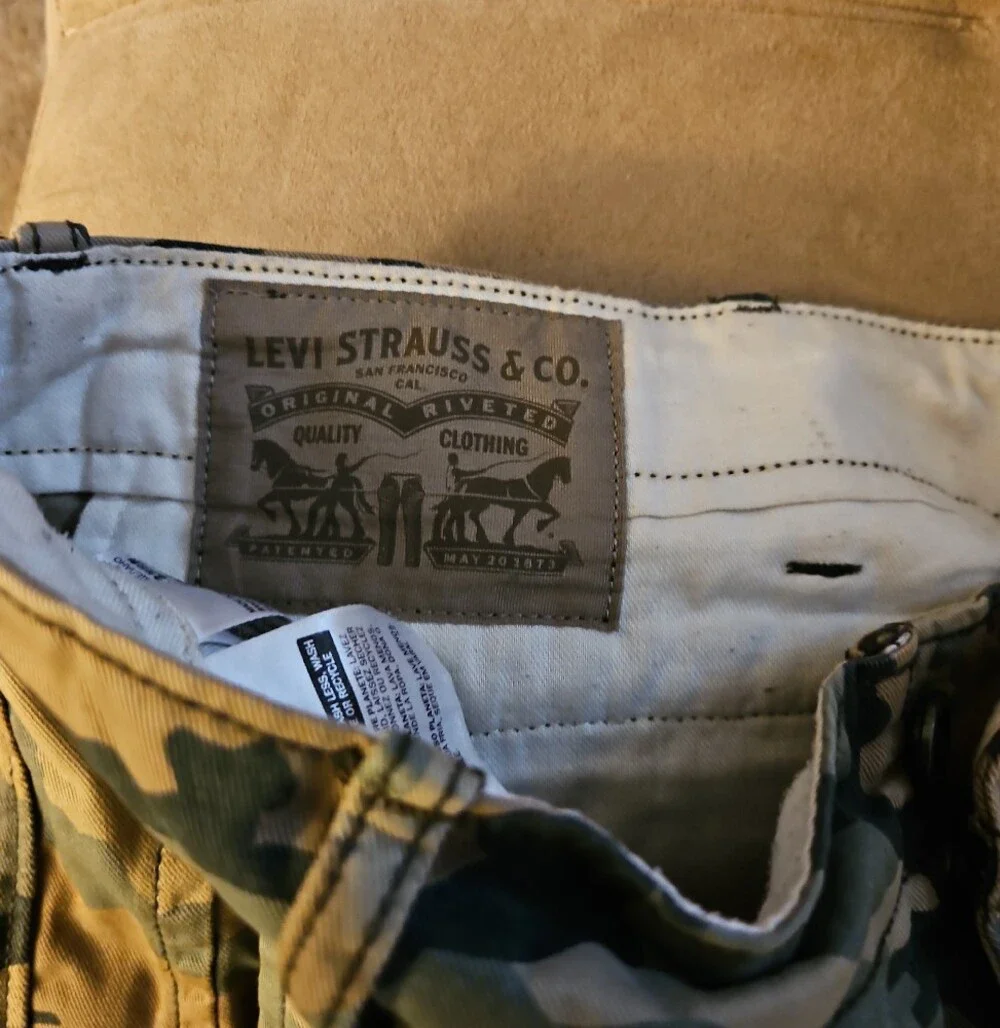 Levi's Green Camo Cargo Shorts